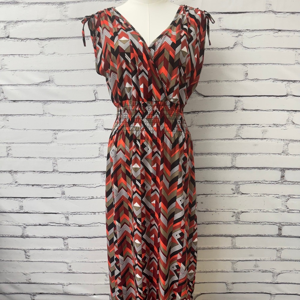 FC Geometric Chevron Print Maxi Dress Orange Black Smocked‎ Waist Size M-L